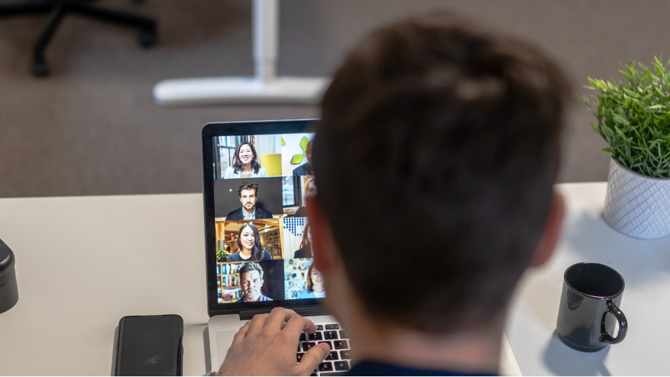 Jak uniknąć pułapek projektowych? Twoje Drzwi do IT